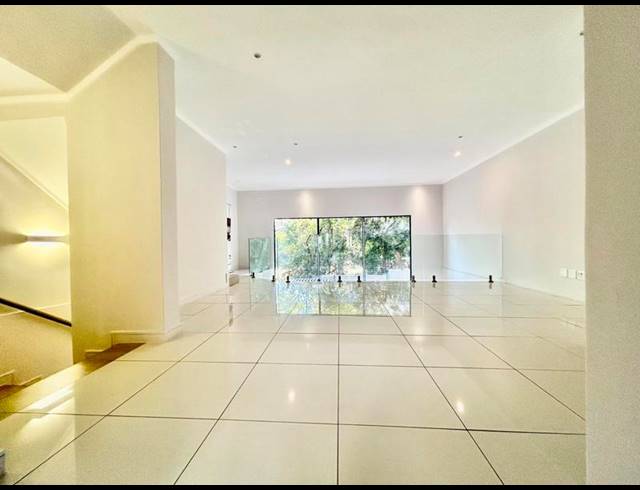 4 BEDROOM HOUSE FOR SALE IN BRYANSTON